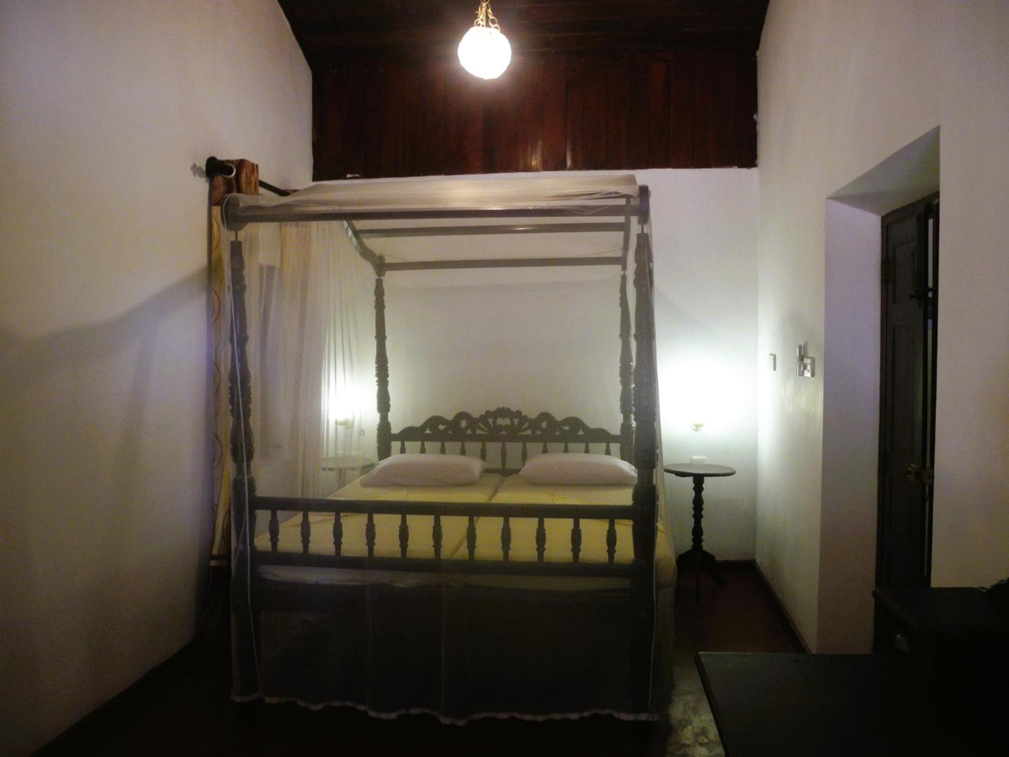 Of The Hill Villa Weligama