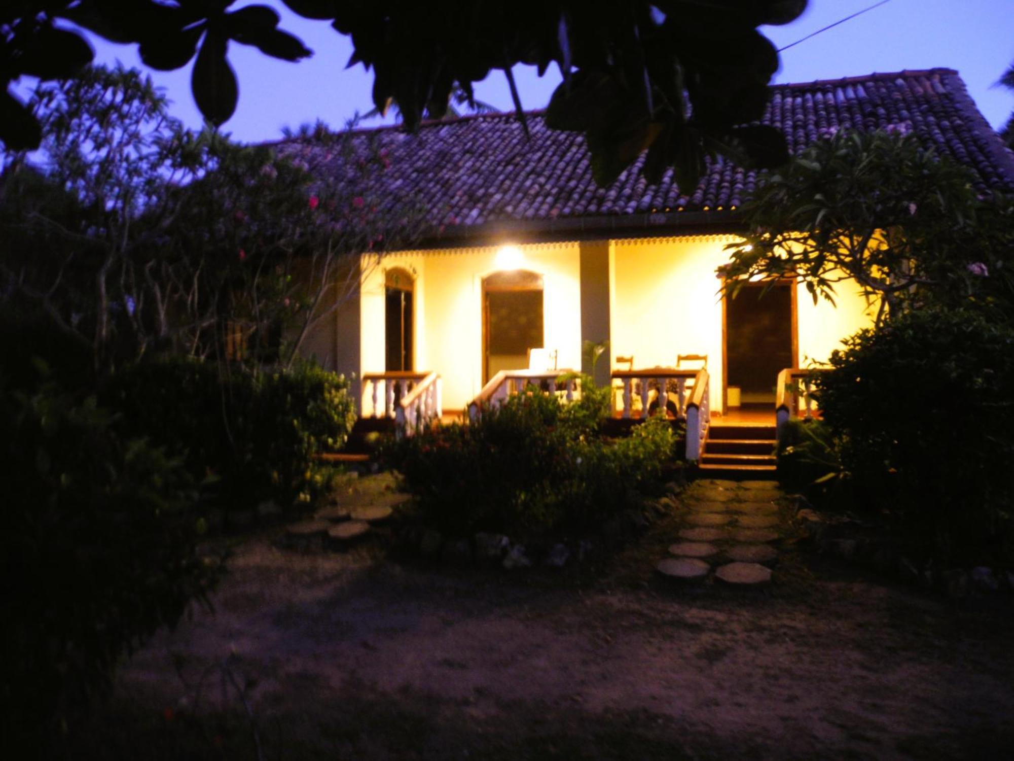 Of The Hill Villa Weligama